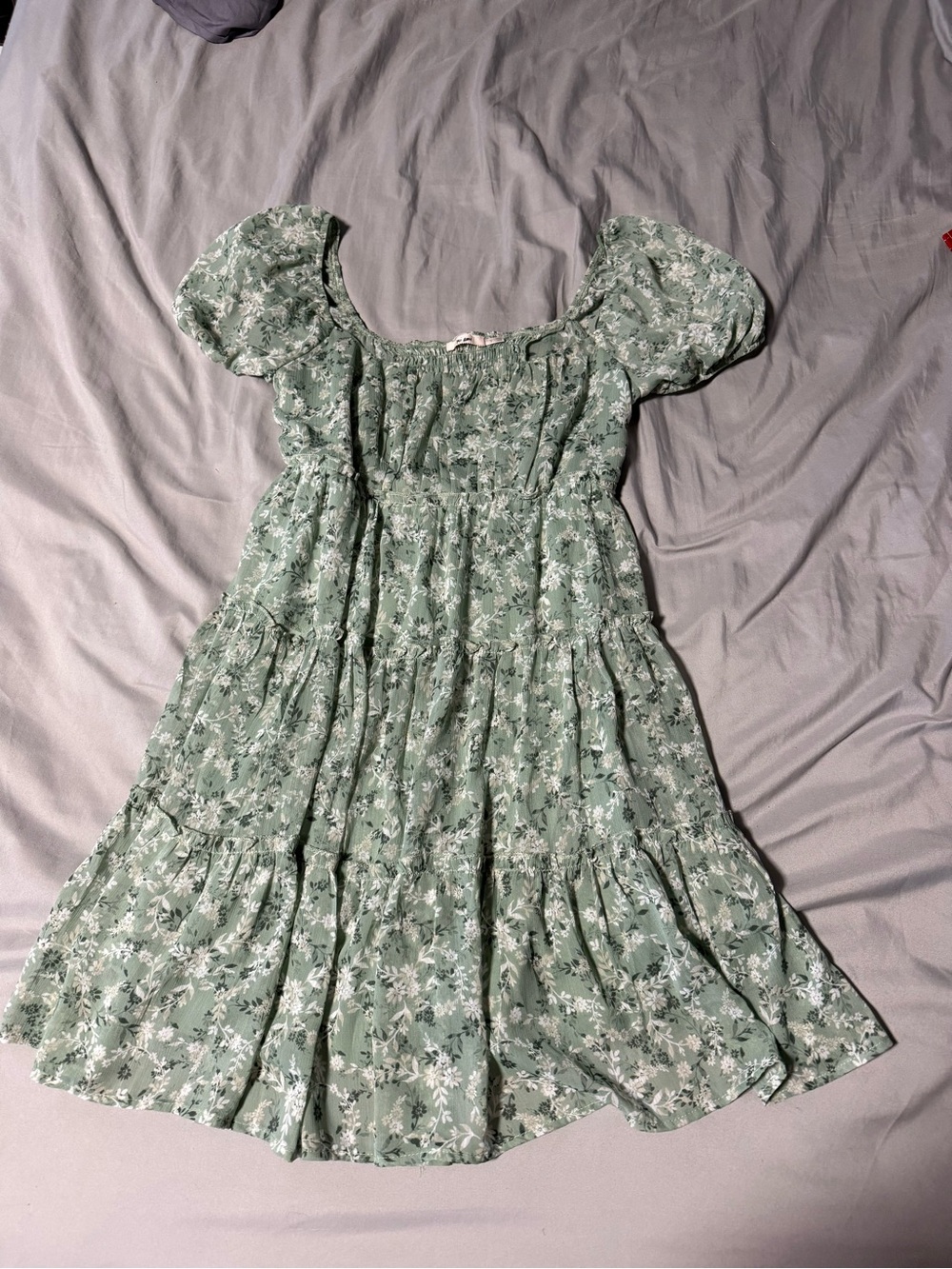 Sage Green Floral Tiered Puff-Sleeve Dress